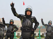 Soldiers dance to 'Little Apple' 
