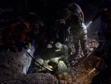 Rescuers race against time to save victims of SW China quake   