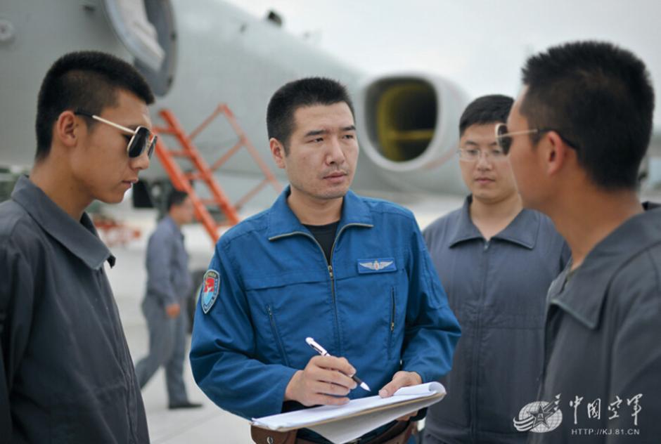Awesome Chinese H-6k bombers
