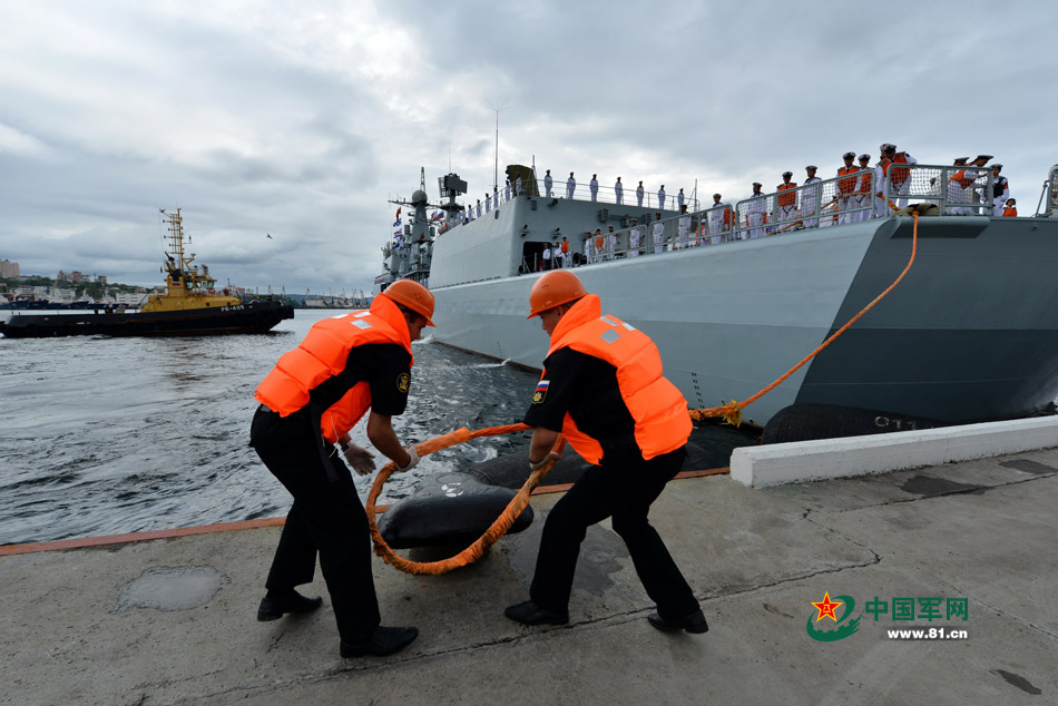 Chinese, Russian frigates leave Vladivostok during Joint Sea-2015 II drill
