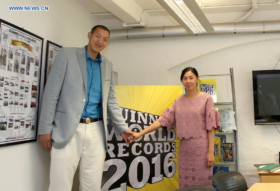 Chinese couple claim title for Guinness world's tallest married couple