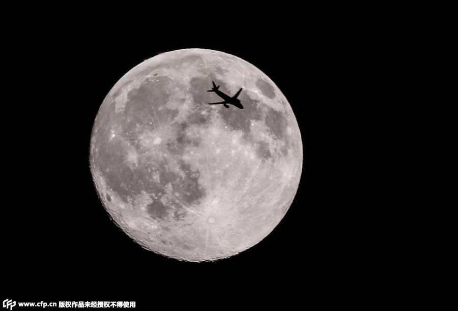 Biggest supermoon since 1998 seen across China on Sunday night