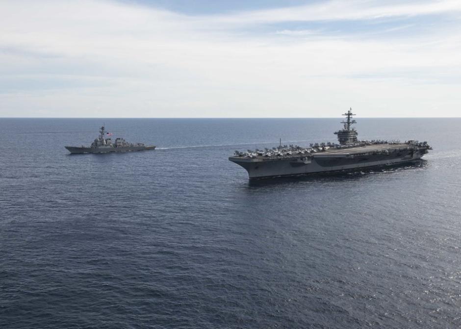 Photos of U.S. Navy intruding in South China Sea released: Aircraft carrier accompanied by two Aegis destroyers