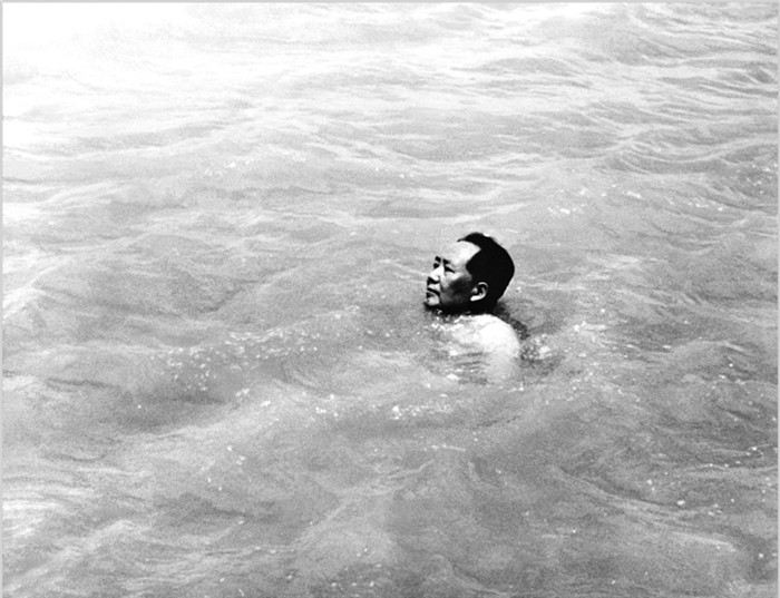 Chinese leaders in lens of photographer Hou Bo