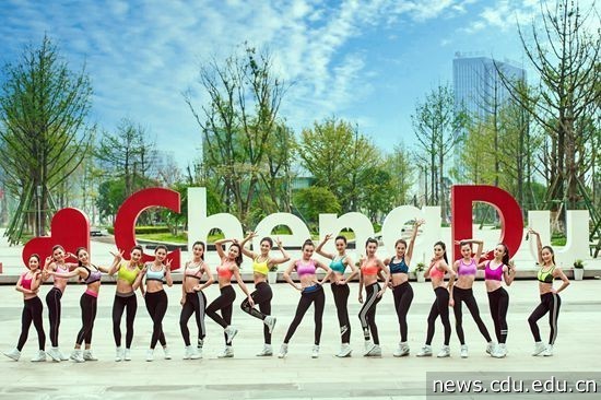 Charming female bodybuilders of Chengdu University