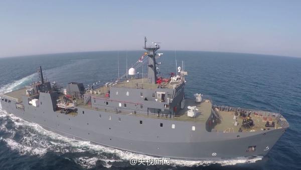 Large-tonnage comprehensive supply ship of the PLA put into service
