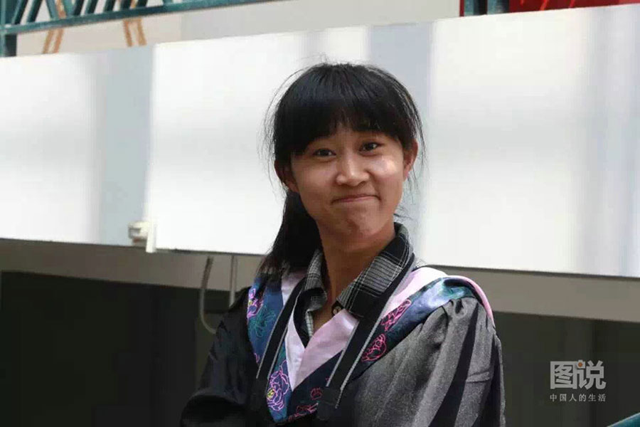 A girl's paper-cutting dream
