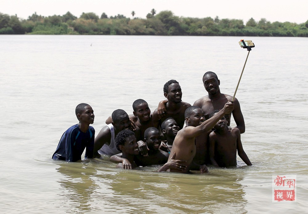 18 most amazing selfies ever taken