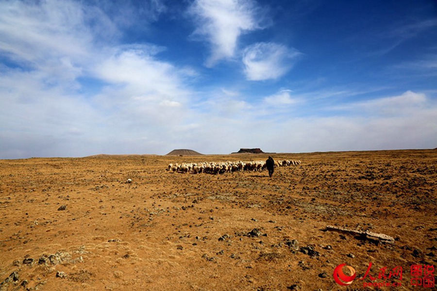 Chahar paleovolcano in early spring
