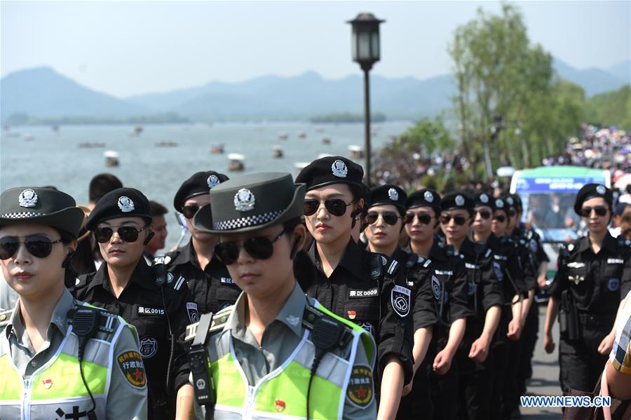 Female patrol team seen at West Lake, E China