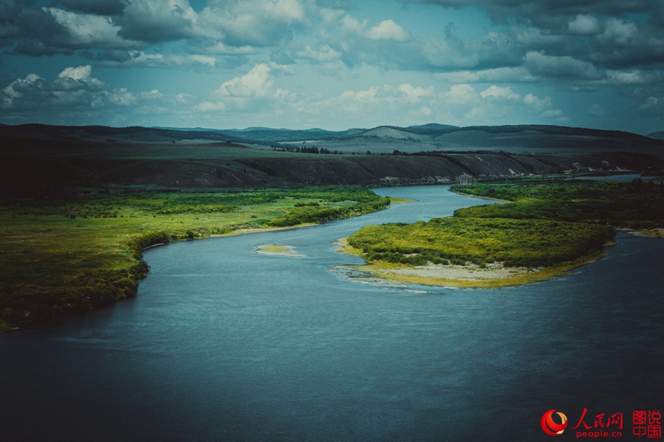 Breathtaking scenery of Hulun Buir grassland