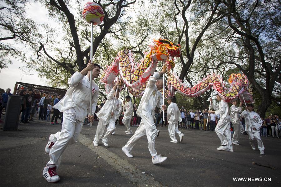 Buenos Aires hosted on Saturday celebration of Mid-Autumn Festival with music, gastronomy and typical dances of China.