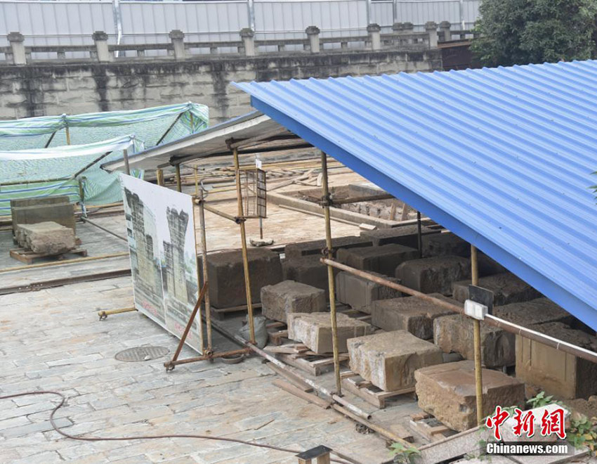 Ancient tower undergoes repairs in Sichuan