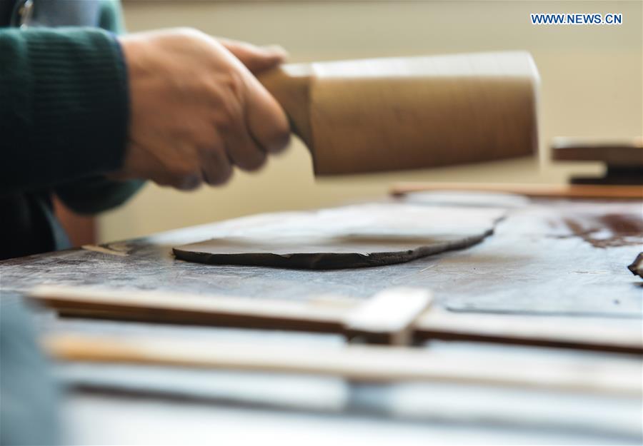 CHINA-JIANGSU-YIXING POTTERY (CN)