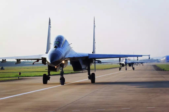 Chinese navy's first self-trained young pilots to conduct solo flights 