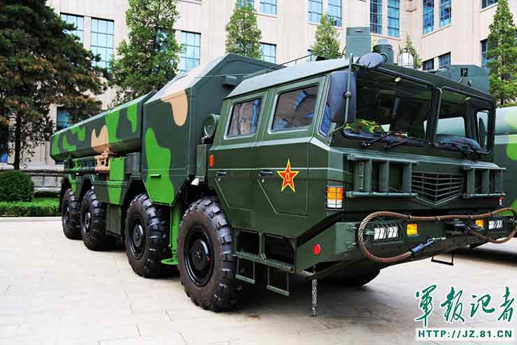PLA weapons exhibition opens to the public