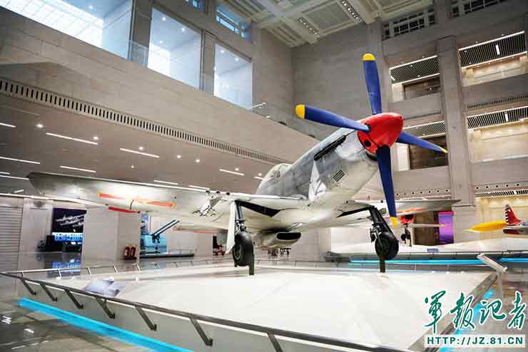 PLA weapons exhibition opens to the public