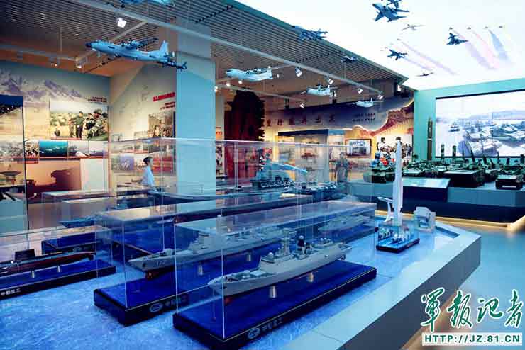 PLA weapons exhibition opens to the public