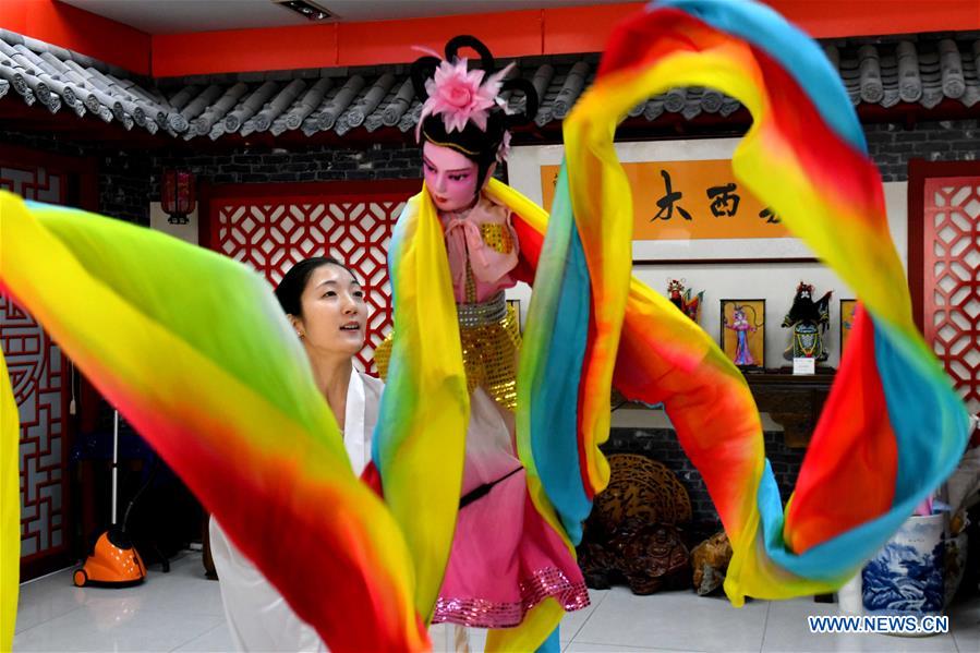 New generation to promote Laixi puppet show in E China's Shandong