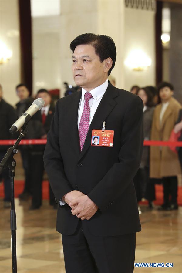 Deputies to 13th NPC receive interview before closing meeting of second session of 13th NPC