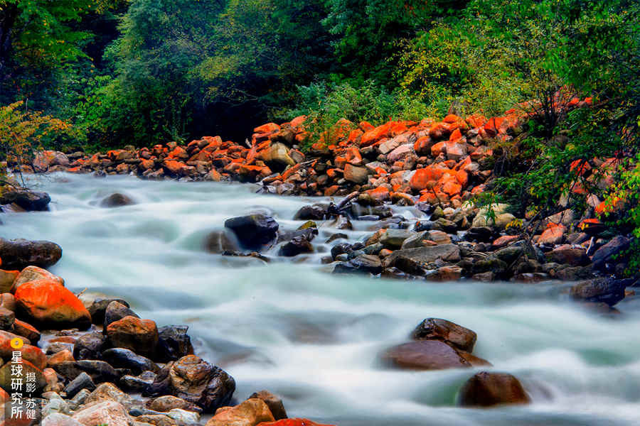 Hi, I am China: Four Girls Mountain in southwest China's Sichuan province