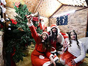 People take part in varied Christmas celebrations around world