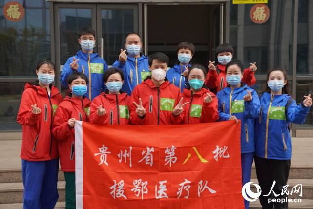 Medical teams that helped Wuhan plant ‘Thanksgiving Wood'