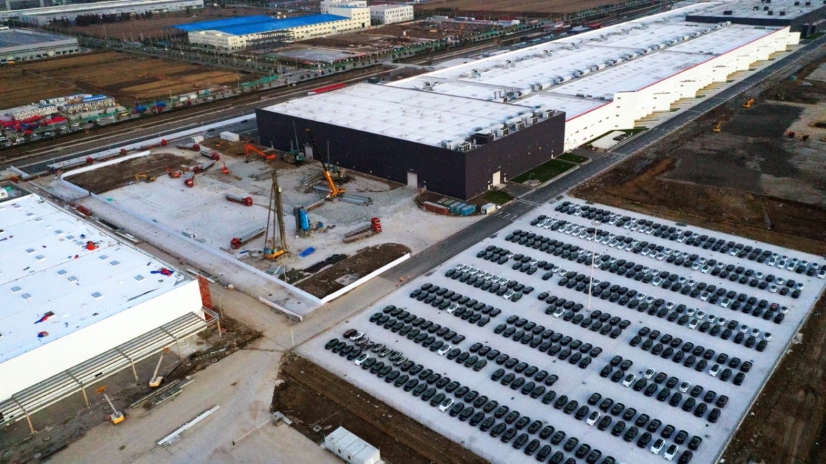 China to further shorten negative list for foreign investors: top economic planner