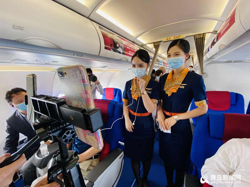 China’s first high-speed satellite internet-enabled airplane completes maiden flight, conducts live broadcast