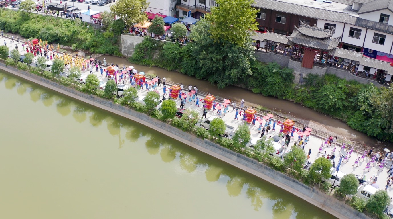 Tujia people celebrate “Eastern Valentine's Day” in central China's Hubei
