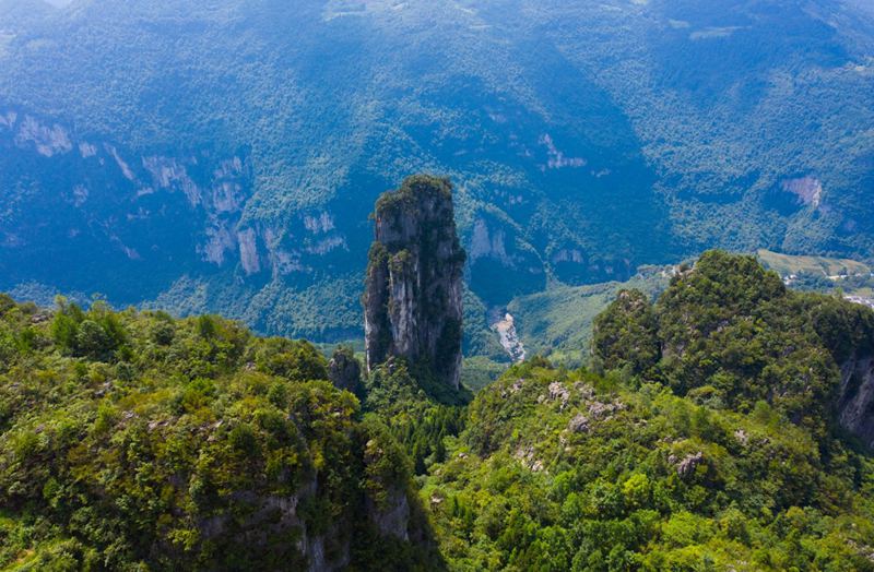 Spectacular scenery of “Oriental Colorado Canyon” in C China's Hubei