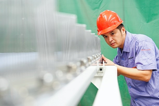 China, EU vow to bring bilateral ties up to a higher level