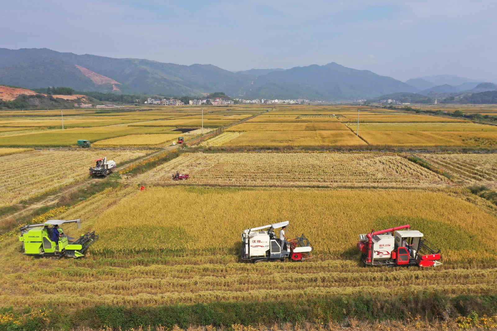 China secures bumper autumn harvest