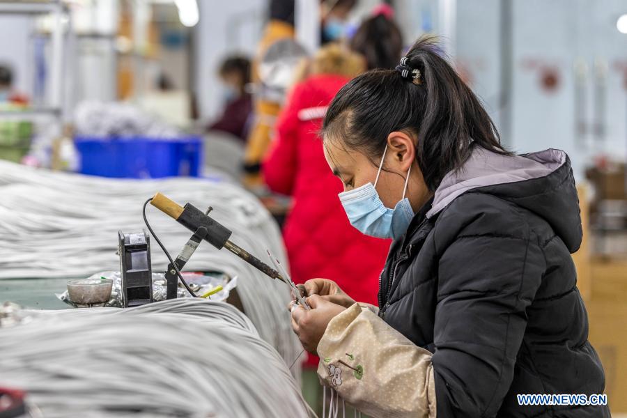 In pics: poverty-alleviation workshop in Guizhou