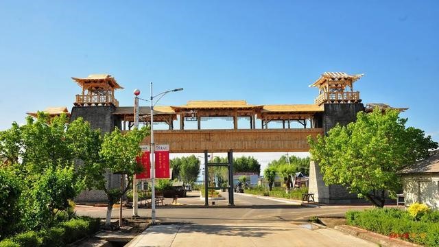 Village in NE China marches to prosperity by developing characteristic industries and tapping into local customs and culture