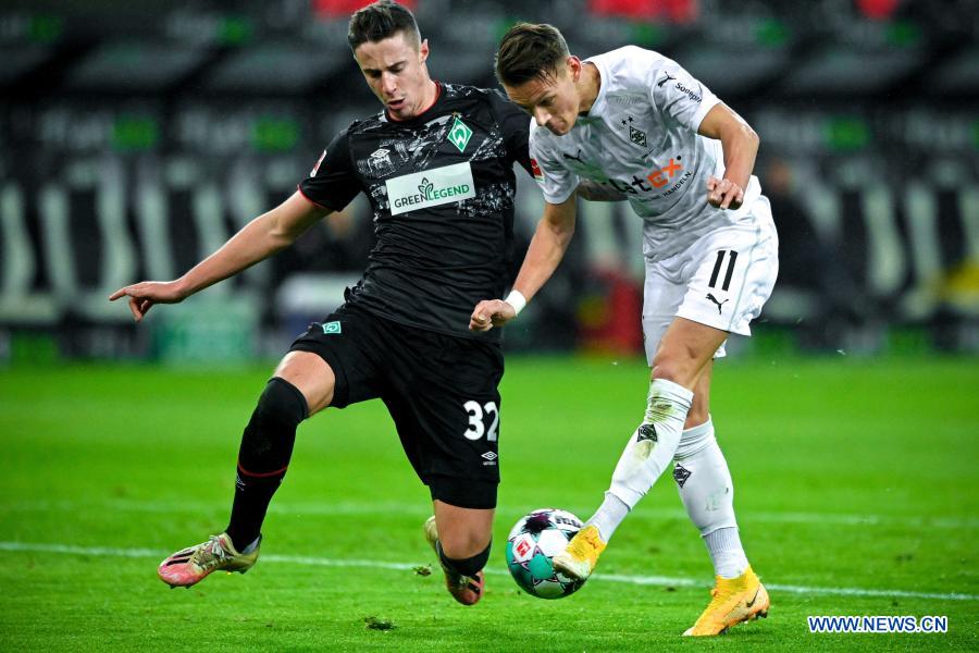 Highlights of German Bundesliga football matches