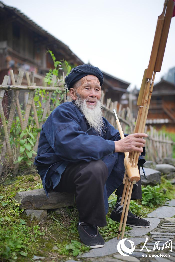 Village of the 'long-skirt Miao' in SW China's Guizhou