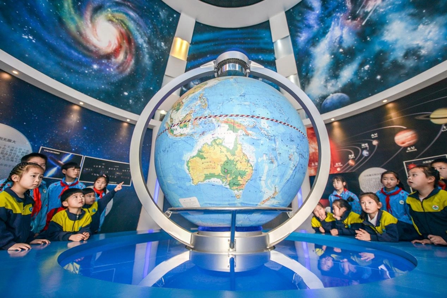 Solving absolute poverty a great and glorious accomplishment of Chinese nation