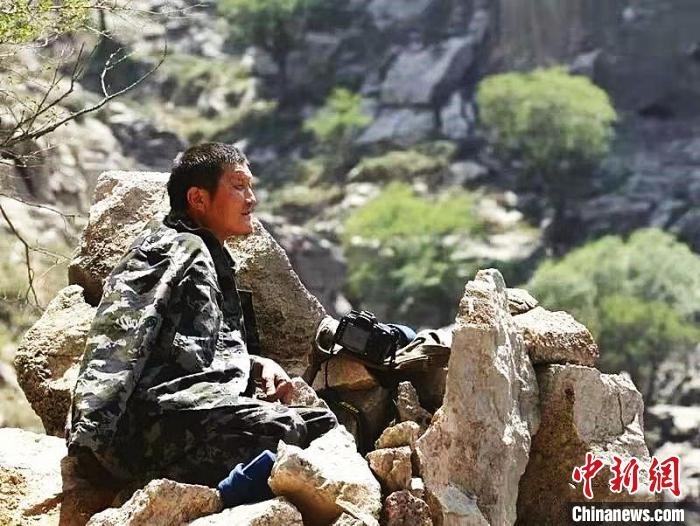 Residents in N China's Inner Mongolia persistently protect rare wild animals