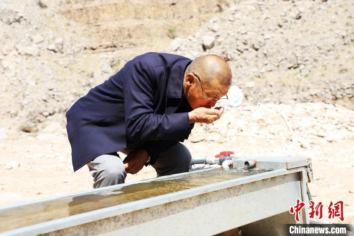 Residents in N China's Inner Mongolia persistently protect rare wild animals