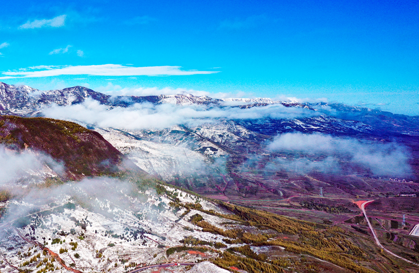 In pics: snow-covered Liupan Mountain in NW China's Ningxia