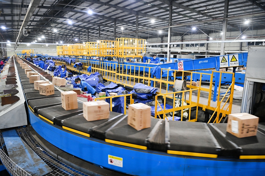 South China's Liuzhou delivers over 100 million prepackaged snail noodles in 2021