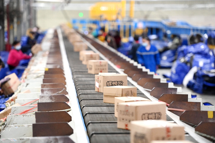 South China's Liuzhou delivers over 100 million prepackaged snail noodles in 2021