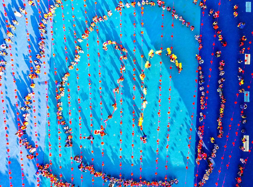 Kids celebrate the Dong New Year in SW China’s Guizhou