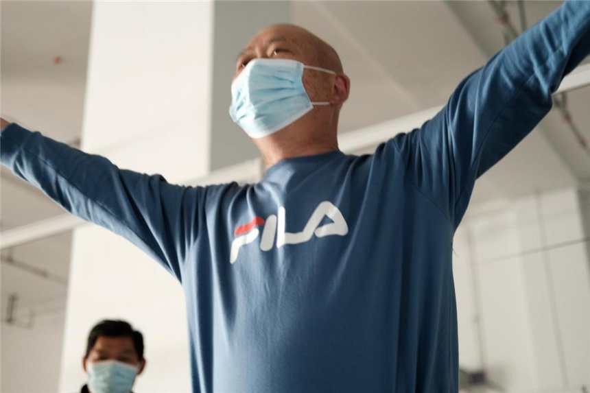 Moments of everyday life in a makeshift hospital?in?east China’s Shanghai