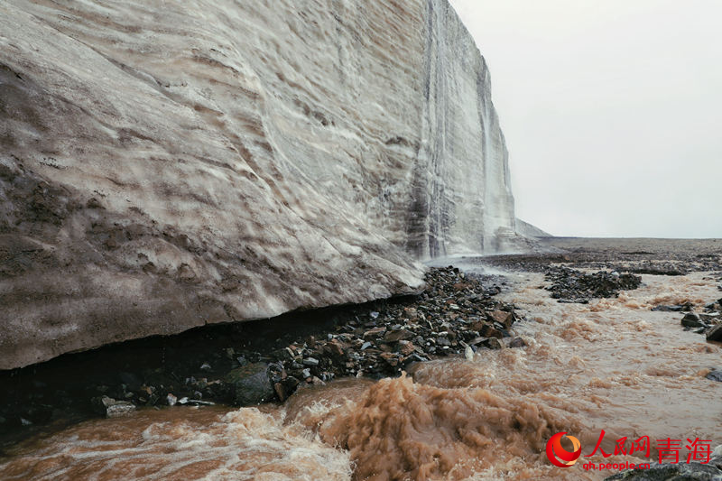 Breathtaking beauty of Bayi Glacier in NW China’s Qinghai