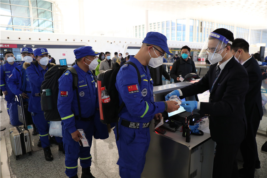 127 members of Blue Sky Rescue depart from Wuhan for Türkiye