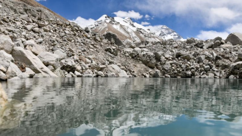 Scenery of Rongbuk glacier at foot of Mount Qomolangma