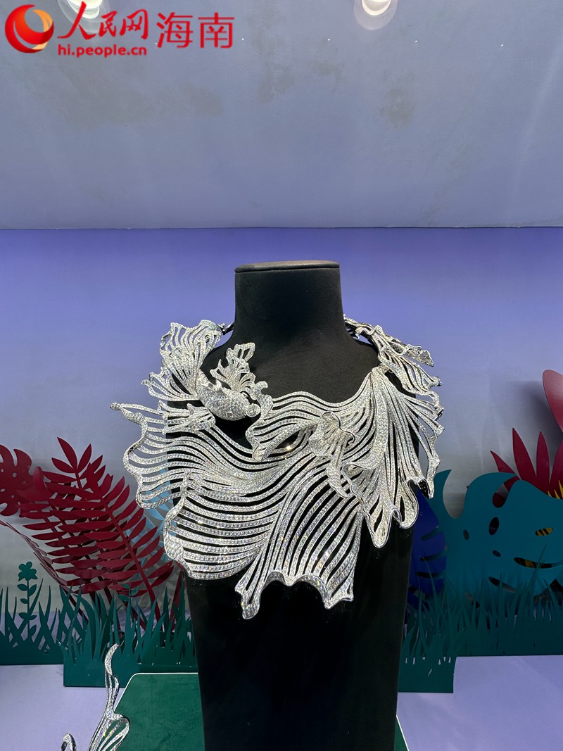 AI-designed jewelry at 4th CICPE brings novel experience to visitors