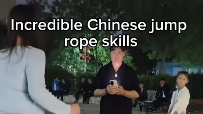 Incredible Chinese jump rope skills